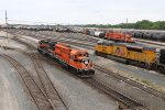Two sets of IHB power move around at Blue Island Yard